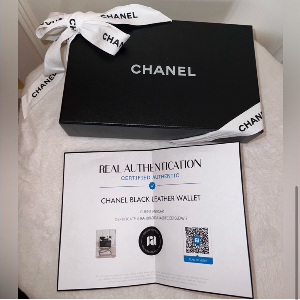 Authentic Chanel wallet on Chain